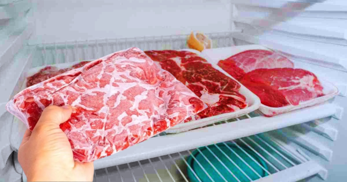 L’erreur fatale que l’on fait tous pour décongeler la viande : la meilleure méthode selon des experts