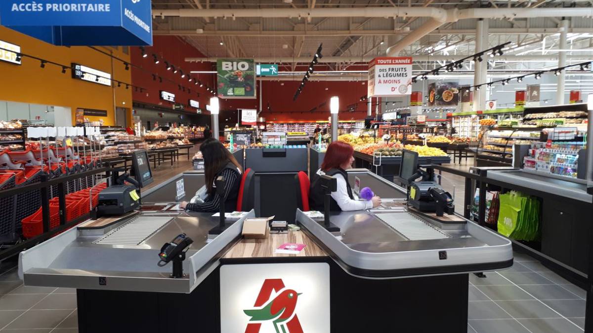 Auchan va-t-il supprimer ses caisses automatiques ? Un retour en arrière surprenant