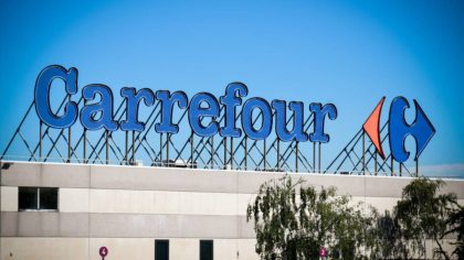 Carrefour cède 39 magasins à ce grand groupe, les salariés sont inquiets pour leur avenir