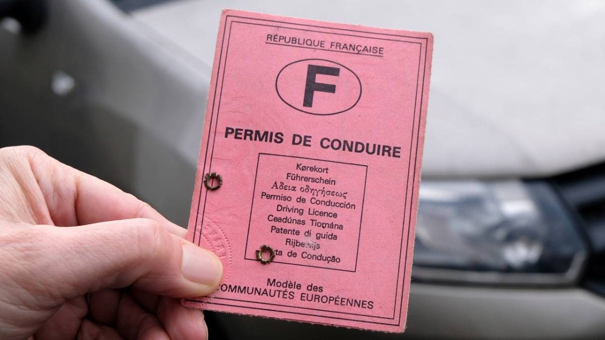 Bientôt adieu au permis de conduire rose : jusqu’à quand est-il encore valable ?