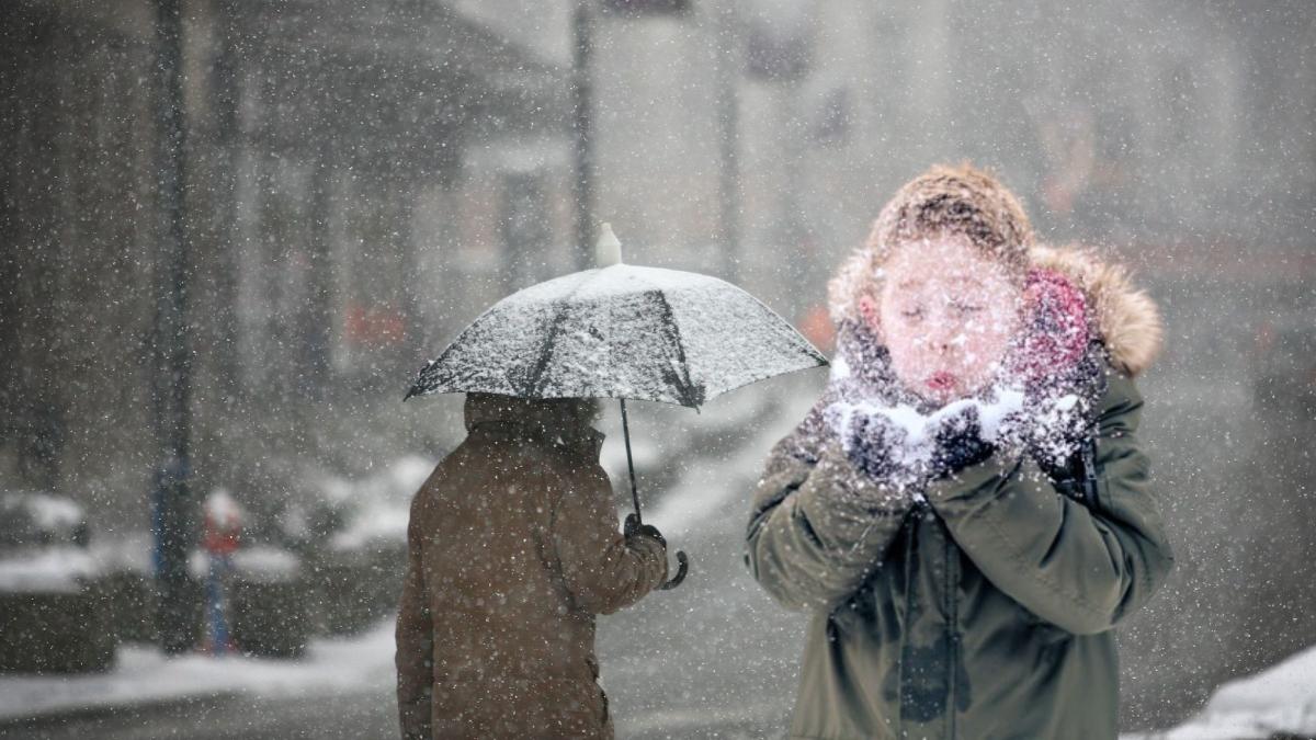 Météo : un retour de l'hiver en force, jusqu'à 50 cm de neige annoncés dans ces départements