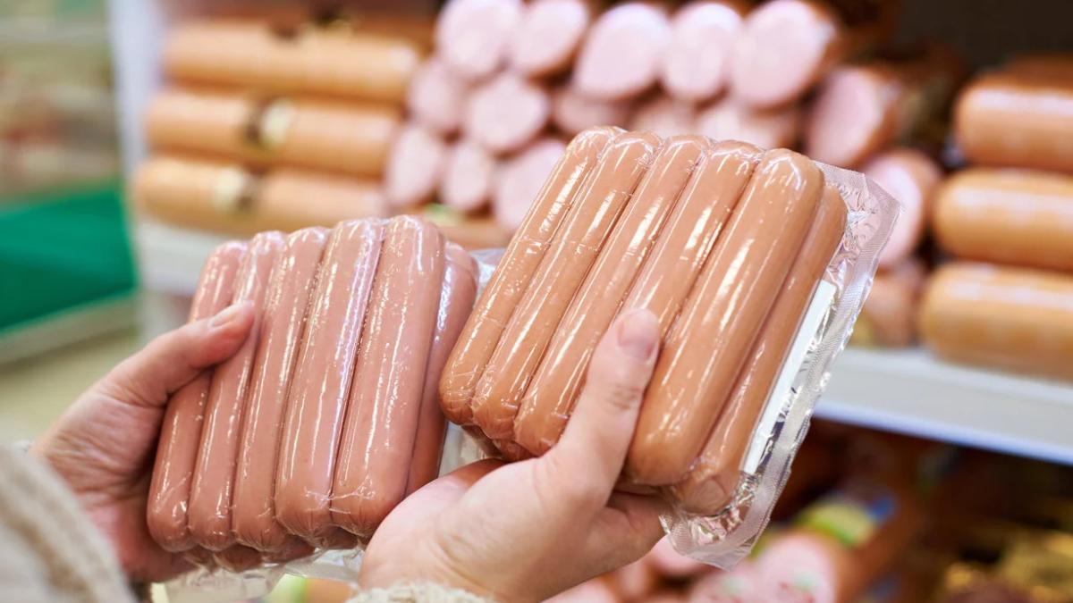 Ne consommez surtout pas ces saucisses, un rappel produit a été lancé pour risque sanitaire