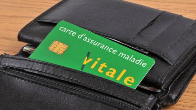 Bientôt une carte Vitale gold ? Cette réforme ne passe pas chez certains Français