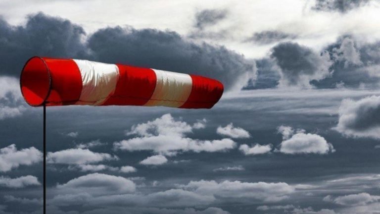 Météo : ce vent d'autan revient en force dans ces départements, évitez les déplacements
