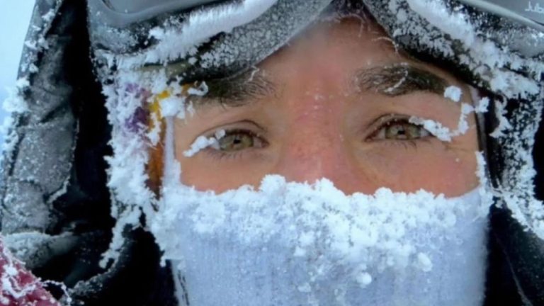 Alerte météo : retour surprise de l’hiver dans ces 4 départements français, neige et verglas annoncés