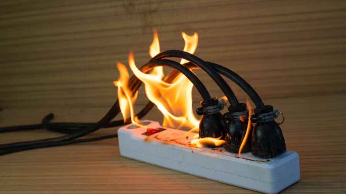 Ne branchez jamais ces 15 appareils sur une multiprise : les électriciens tirent la sonnette d’alarme