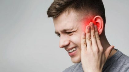 Vos oreilles bourdonnent ? Découvrez ce que ça cache vraiment et comment réagir vite
