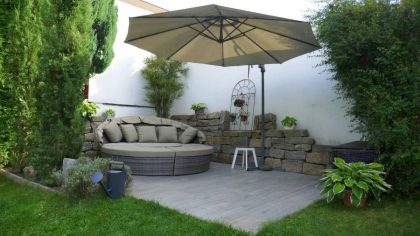 Oubliez le parasol, voici l’alternative chic à installer sur votre terrasse avant les hautes températures