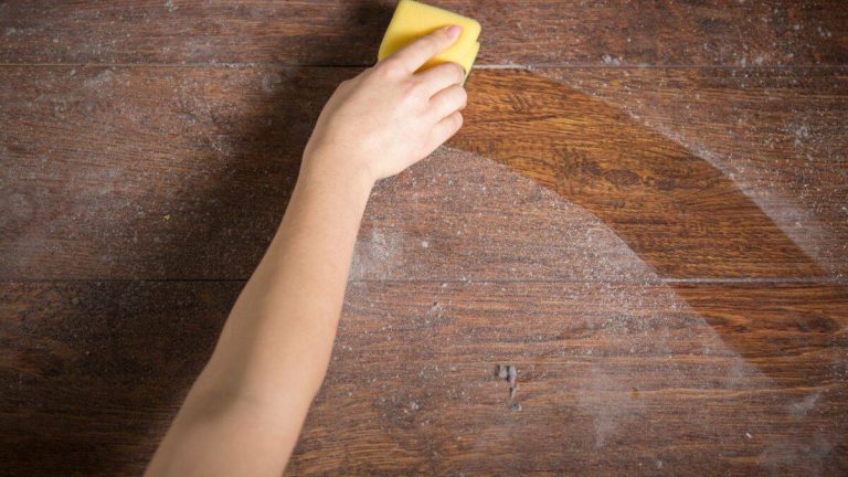 L’astuce surprenante pour définitivement dire adieu à la poussière dans votre maison